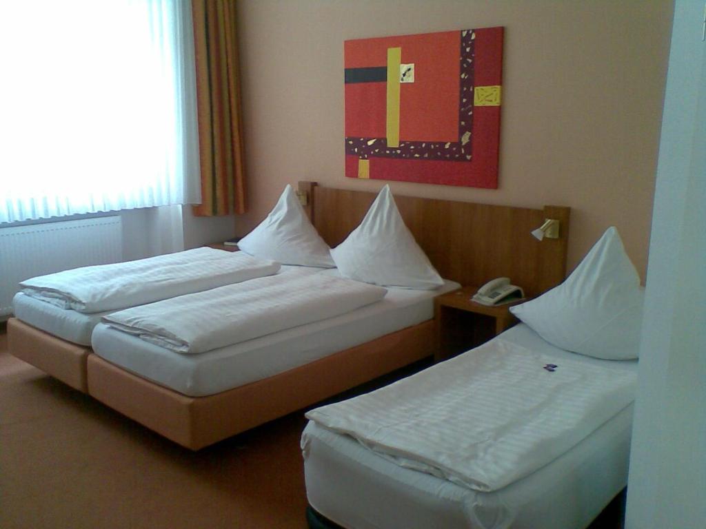 Hotel Zur Krone Wuppertal Room photo